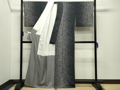 平和屋着物●上質な小紋　舞桜文　黒地　正絹　逸品　CABD9125gh