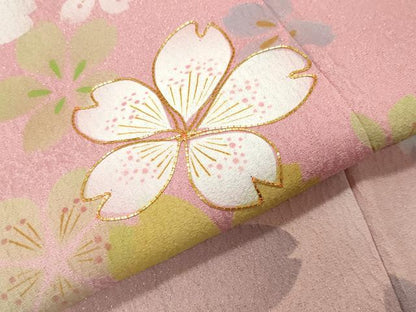 平和屋着物●豪華振袖　駒刺繍　舞桜文　暈し染め　金通し地　正絹　逸品　CABD9137gh