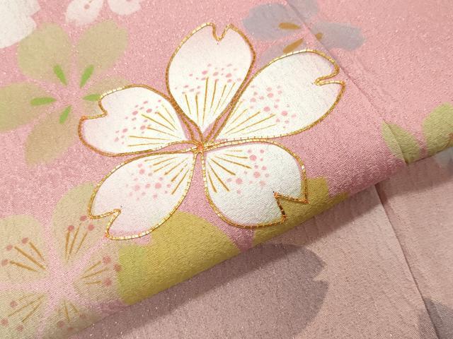 平和屋着物●豪華振袖　駒刺繍　舞桜文　暈し染め　金通し地　正絹　逸品　CABD9137gh