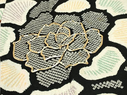 平和屋着物●豪華振袖　総絞り　駒刺繍　舞花文　黒地　正絹　逸品　CABD9172gh