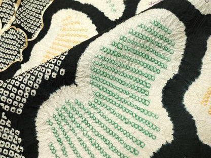 平和屋着物●豪華振袖　総絞り　駒刺繍　舞花文　黒地　正絹　逸品　CABD9172gh