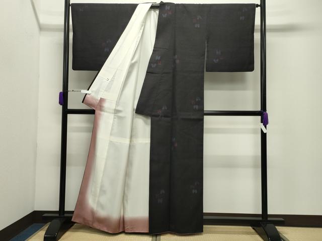 平和屋着物●本場結城紬　重要無形文化財　100亀甲　舞蝶文　正絹　逸品　CABD9199gh