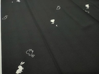 平和屋着物●上質な小紋　兎　月　黒地　正絹　逸品　CABD9248gh