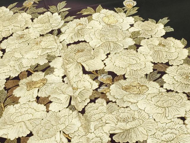 平和屋着物○豪華黒留袖 総刺繍 駒刺繍 牡丹花文 暈し