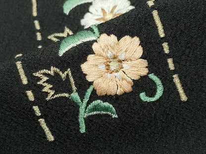 平和屋着物●洗える最高級着物　＜英＞はなぶさ謹製　訪問着　総刺繍　花唐草文　黒地　金糸　CABD9279gh