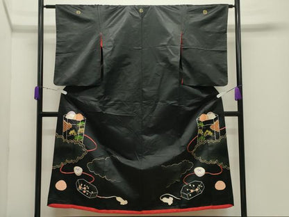 平和屋本店●アンティーク　大正ロマン　黒留袖　駒刺繍　雲取り貝桶松竹梅文　正絹　逸品　CABD9294gh