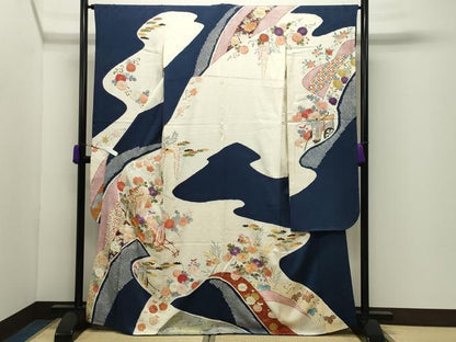 平和屋着物●創業460年・千總　振袖　駒刺繍　絞り　御所車花文　金彩　三越扱い　正絹　逸品　CABD9303gh