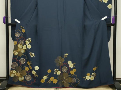 平和屋着物●豪華振袖　舞桜文　金彩　正絹　逸品　CABD9317gh