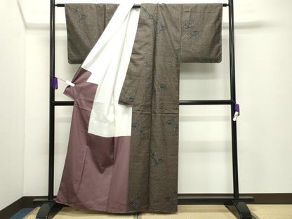 平和屋着物●本場大島紬　9マルキ　舞蝶文　正絹　逸品　未使用　CABD9337gh