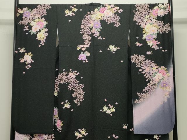 平和屋着物●豪華振袖　刺繍　舞花文　暈し染め　黒地　金銀糸　銀通し地　正絹　逸品　CABD9373gh