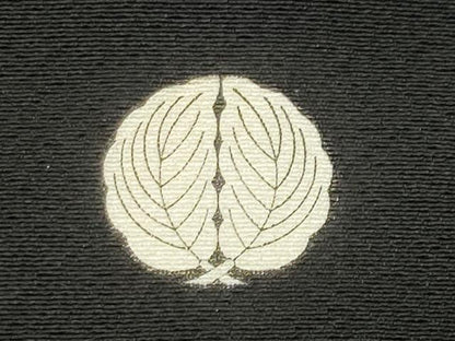 平和屋着物●豪華黒留袖　駒刺繍　梅松花文　金銀彩　鈴乃屋扱い　正絹　逸品　CABD9418gh