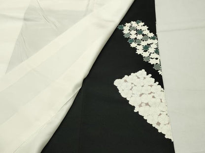 平和屋着物●豪華黒留袖　駒刺繍　梅松花文　金銀彩　鈴乃屋扱い　正絹　逸品　CABD9418gh