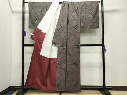 平和屋着物●都喜ヱ門　本場大島紬　9マルキ　泥染め　吉祥文　藤絹織物謹製　証紙付き　正絹　逸品　未使用　CABD9482gh