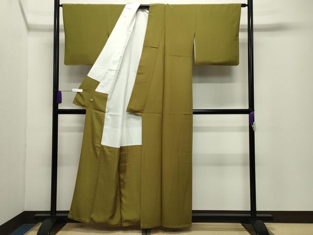 平和屋着物●上質な色無地　鶯色　さが美扱い　反端付き　正絹　逸品　CABD9486gh