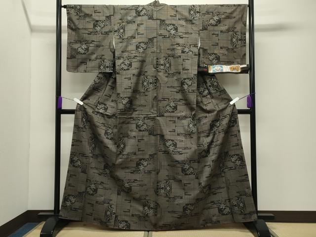 平和屋着物●本場大島紬　7マルキ　泥染め　エ霞草花文　証紙付き　正絹　逸品　未使用　CABD9487gh