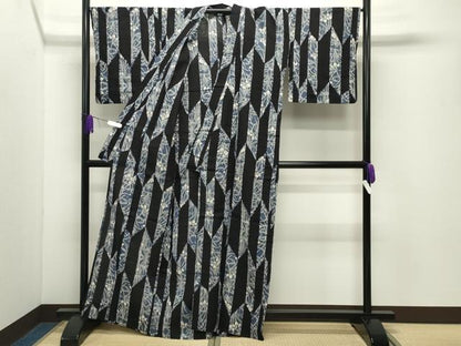 平和屋着物∴夏物　浴衣　杜若　矢羽根文　綿　逸品　CABD9523gh