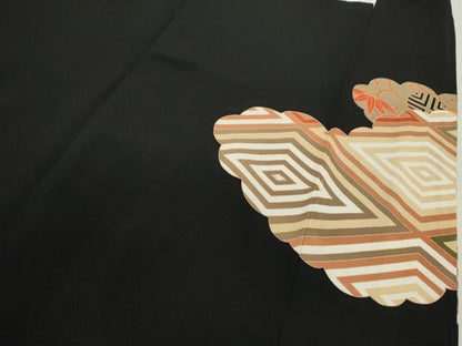 平和屋着物▼豪華黒留袖　駒刺繍　雲取り吉祥唐草文　金彩　正絹　逸品　CABD9601ze