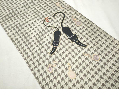 平和屋着物●本場筑前博多織 八寸名古屋帯 横段草花文 猫 やまと誂製 正絹 逸品 CABE0054hy