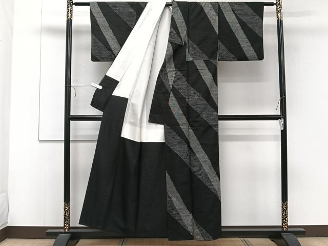 平和屋着物■上質な紬 斜線文 黒地 正絹 逸品 CABE0410xi