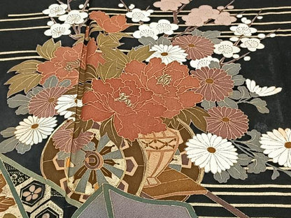 平和屋着物■豪華黒留袖　駒刺繍　鬘帯花鳥文　金彩　正絹　逸品　CABE0586xi