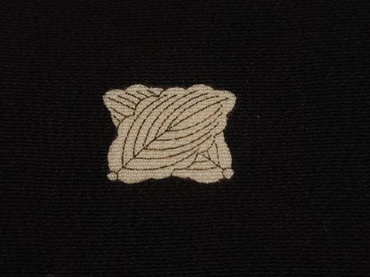 平和屋着物■豪華黒留袖　駒刺繍　尾長鳥扇面花文　暈し染め　金彩　正絹　逸品　CABE1865ev