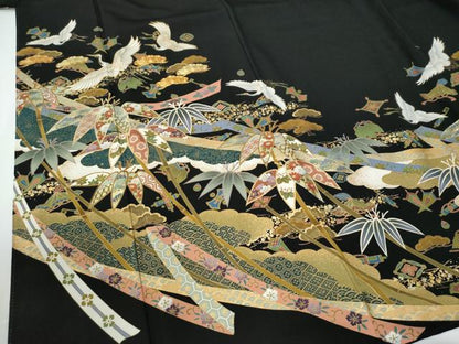 平和屋着物●豪華黒留袖　駒刺繍　鬘帯飛鶴雲取り吉祥花唐草文　金彩　正絹　逸品　CABE2010yc