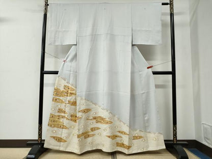 平和屋着物●豪華色留袖　駒刺繍　孔雀羽更紗花唐草文　金彩　正絹　逸品　CABE2082yc