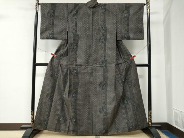 平和屋着物●本場大島紬　9マルキ　源氏車草花吉祥文　正絹　逸品　CABE2137yc
