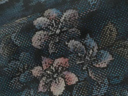 平和屋着物●本場大島紬　9マルキ　草花文　正絹　逸品　CABE2138yc