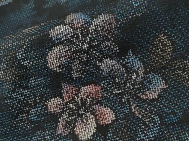平和屋着物●本場大島紬　9マルキ　草花文　正絹　逸品　CABE2138yc