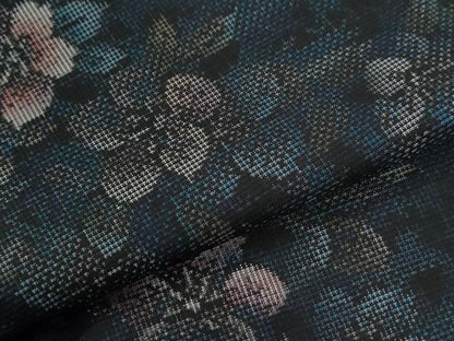 平和屋着物●本場大島紬　9マルキ　草花文　正絹　逸品　CABE2138yc