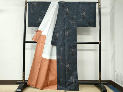 平和屋着物●本場大島紬　9マルキ　舞蝶文　正絹　逸品　CABE2139yc
