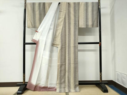 平和屋着物●結城紬　奥順　はたおり娘　80亀甲　飛び亀甲柄　吉祥間道　正絹　逸品　CABE2164yc