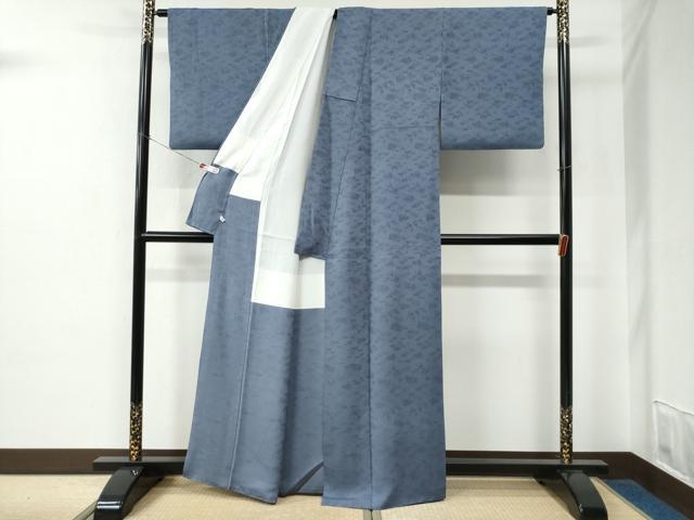 平和屋着物●人間国宝・羽田登喜男 監修　色無地　鴛鴦松竹梅地紋　紅掛空色　反端付き　正絹　逸品　CABE2204yc