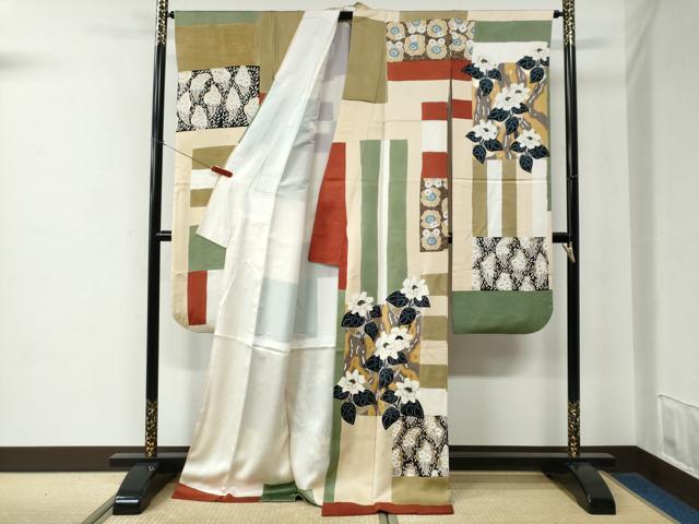 平和屋着物●豪華振袖　色紙吉祥枝花文　金通し地　正絹　逸品　CABE2206yc