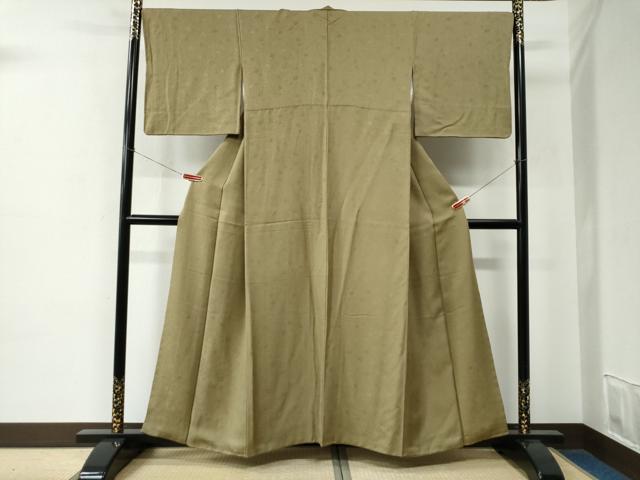 平和屋着物●上質な色無地　菊尽くし地紋　黄海松茶色　正絹　逸品　CABE2210yc
