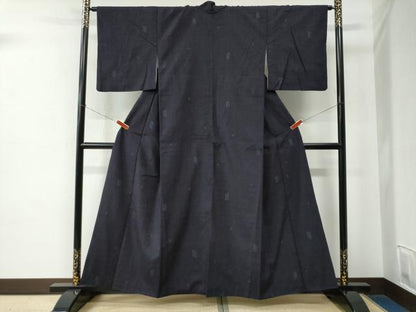 平和屋着物●本場結城紬　重要無形文化財　飛び亀甲柄　吉祥文　正絹　逸品　CABE2220yc