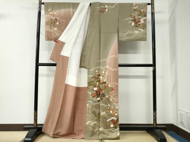 平和屋着物●訪問着　作家物　駒刺繍　立波松竹梅花文　暈し染め　金彩　正絹　逸品　CABE2247yc