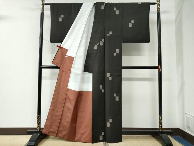 平和屋着物●本場大島紬　9マルキ　地空き　瓦文　正絹　逸品　CABE2260yc