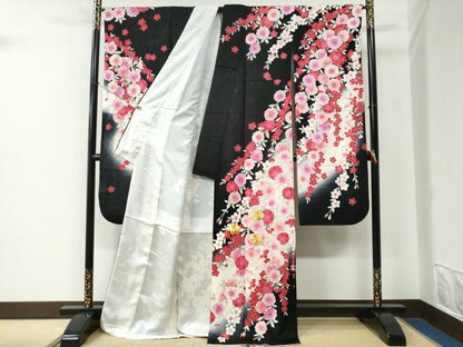 平和屋着物●豪華振袖　駒刺繍　桜　暈し染め　黒地　金彩　正絹　逸品　CABE2345yc