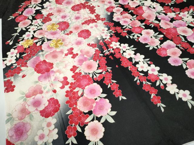 平和屋着物●豪華振袖　駒刺繍　桜　暈し染め　黒地　金彩　正絹　逸品　CABE2345yc