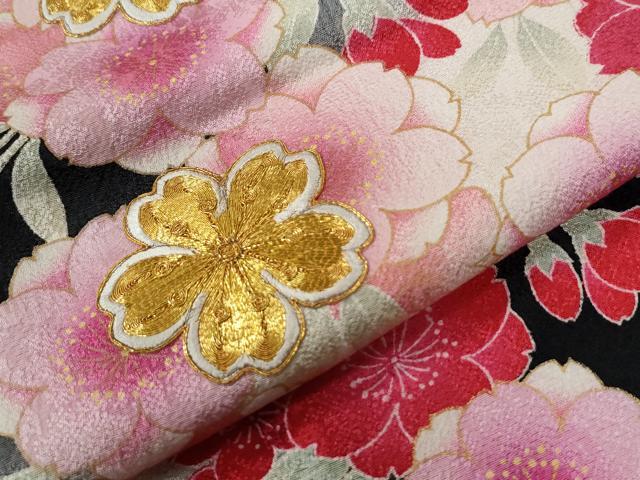 平和屋着物●豪華振袖　駒刺繍　桜　暈し染め　黒地　金彩　正絹　逸品　CABE2345yc