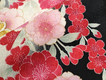 平和屋着物●豪華振袖　駒刺繍　桜　暈し染め　黒地　金彩　正絹　逸品　CABE2345yc