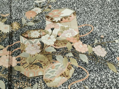 平和屋着物●訪問着　貝桶花筏文　たたき染め　黒地　金彩　正絹　逸品　CABE2353yc
