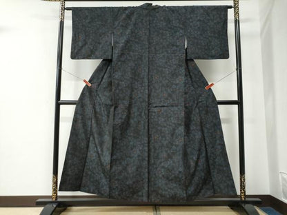平和屋着物●本場大島紬　花唐草文　正絹　逸品　CABE2364yc