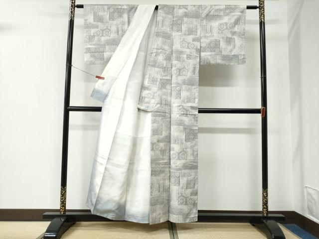 平和屋着物●本場大島紬　白大島　9マルキ　色紙吉祥花唐草文　正絹　逸品　CABE2365yc