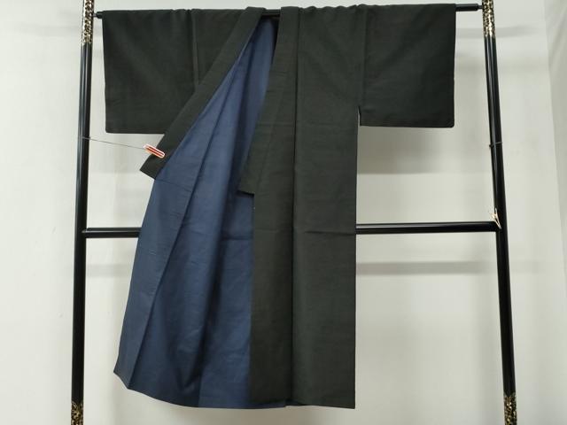 平和屋着物●男性　紬　アンサンブル　霞文　黒地　羽裏：唐獅子　正絹　逸品　CABE2404yc