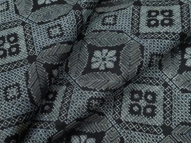 平和屋着物●本場大島紬　割り込み絣　吉祥花文　正絹　逸品　CABE2436yc