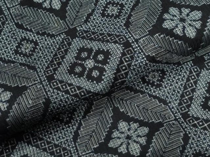 平和屋着物●本場大島紬　割り込み絣　吉祥花文　正絹　逸品　CABE2436yc