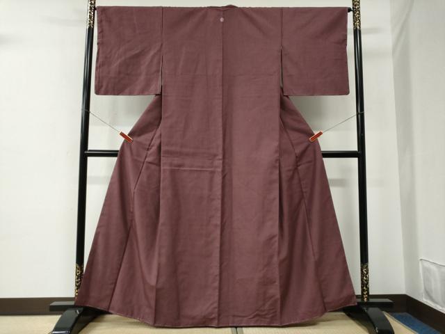 平和屋着物●本場結城紬　重要無形文化財　色無地　暗紅色　正絹　逸品　未使用　CABE2488yc